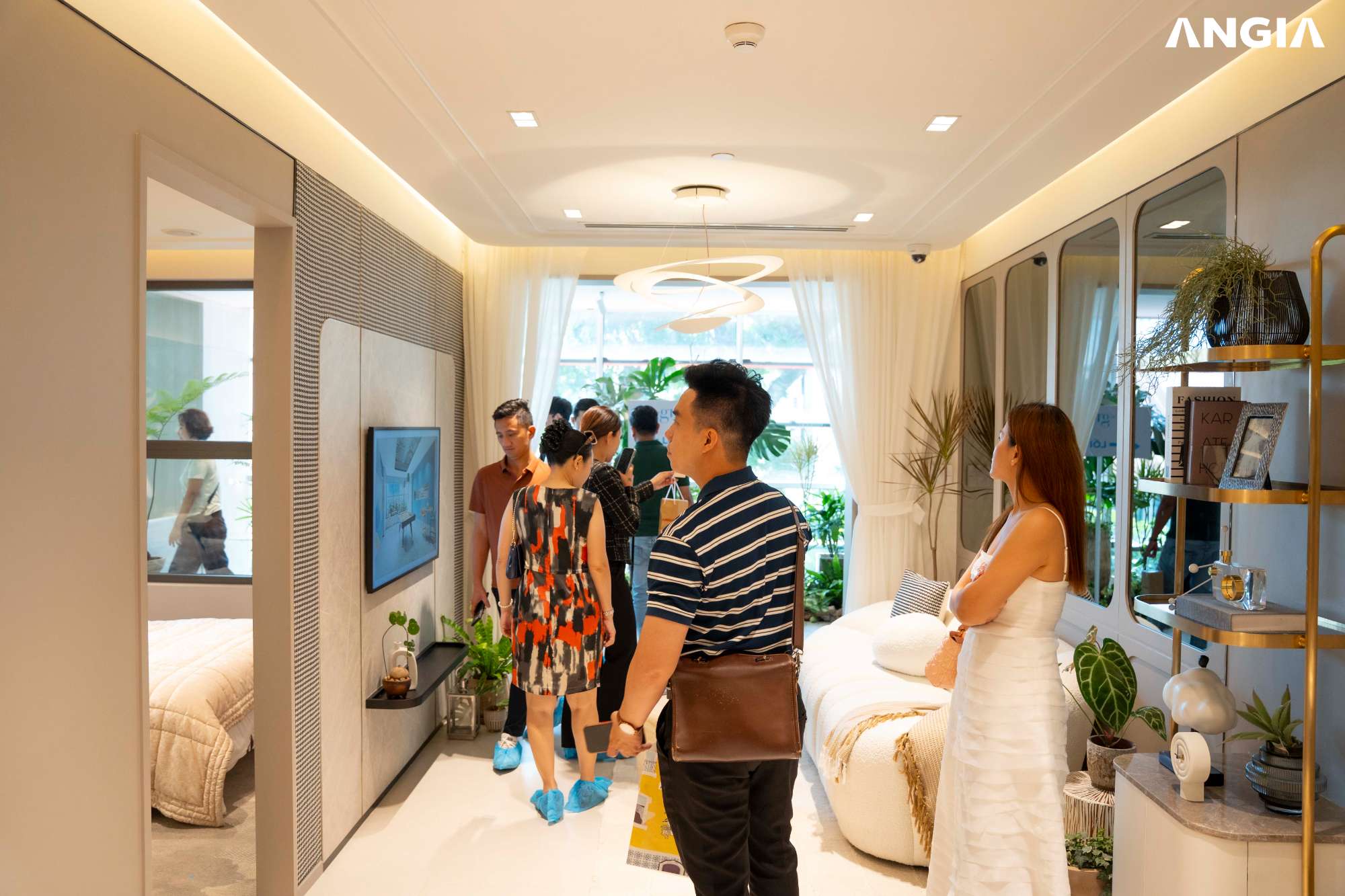 KHAI TRƯƠNG CĂN HỘ MẪU THÁP GIÓ NAM