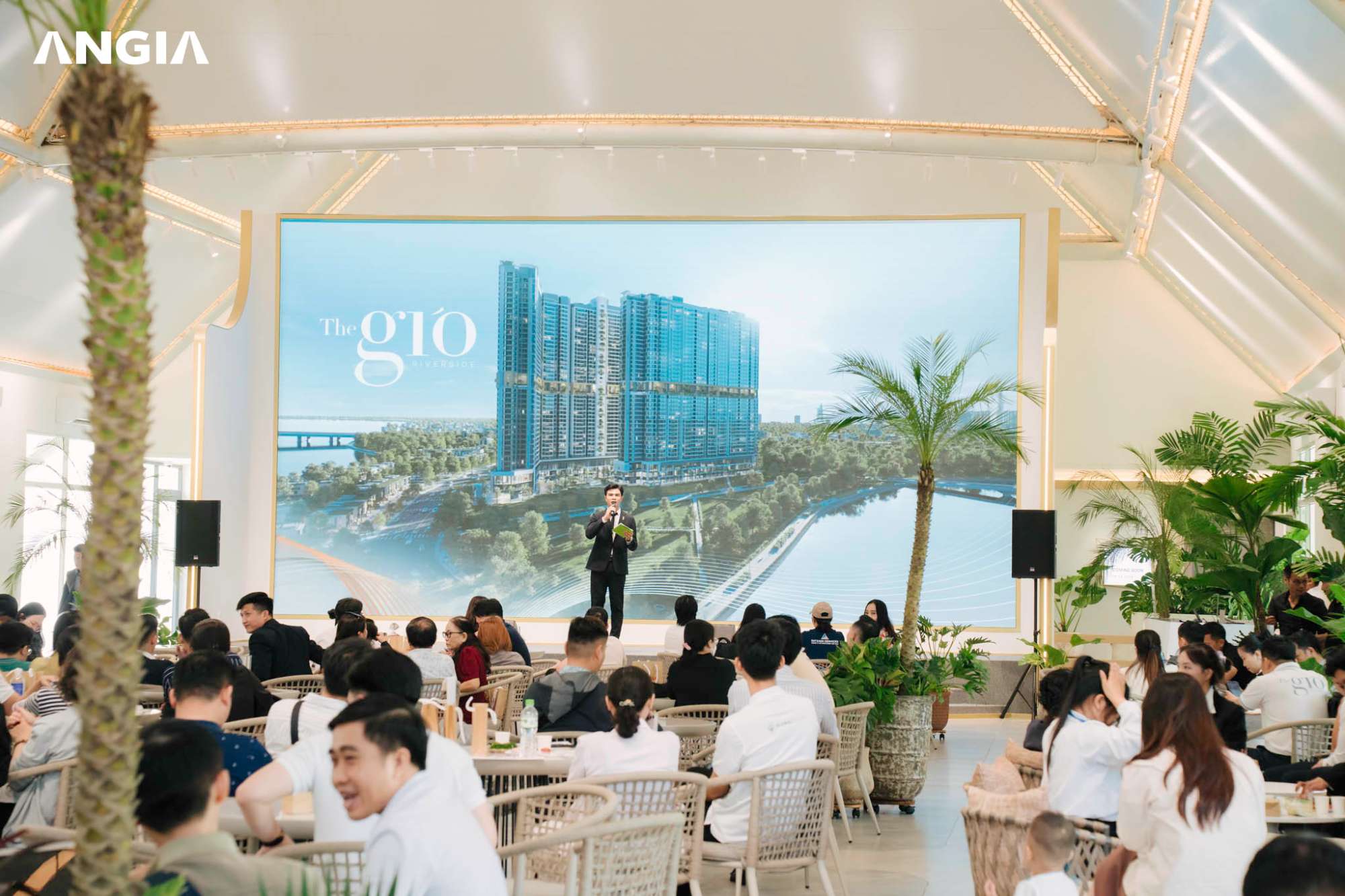 KHAI TRƯƠNG SALE GALLERY